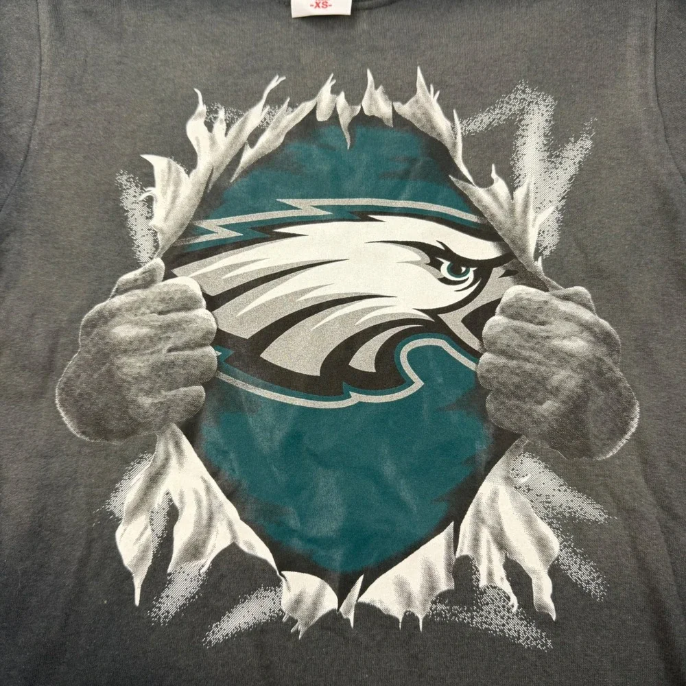 Anvil T-Shirt Kids XS Black Philadelphia Eagles Ripped Graphic Funny Back Text